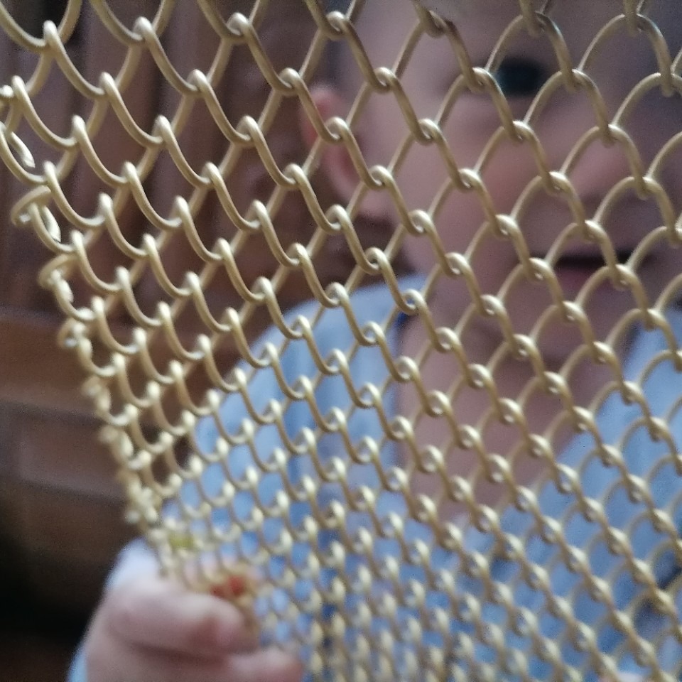 供应金属网深圳市固德安筛网制品有限公司 金属网帘螺纹状