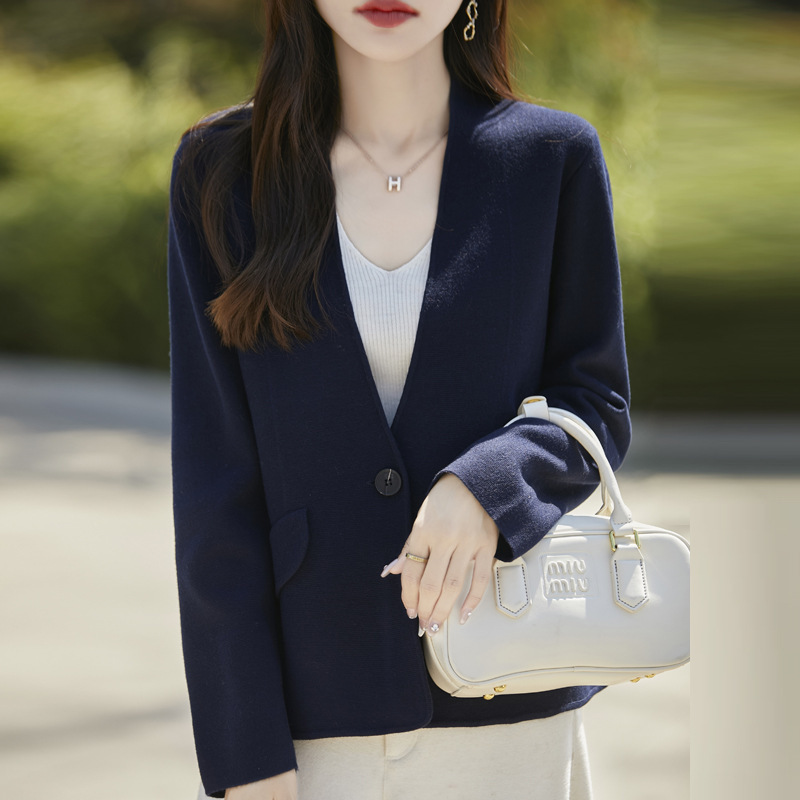 Short Chanel Style Wool Suit Jacket Women's 2024 Autumn and Winter Korean Style Slim-fit All-match V-neck Suit Cardigan Top