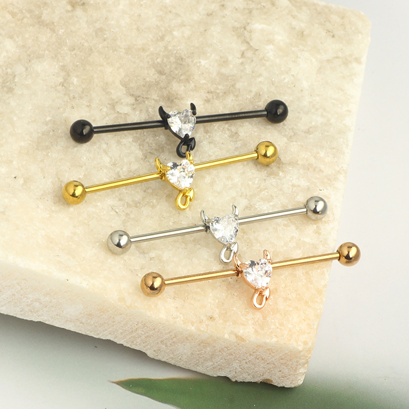 16G labret stud size and finish detail