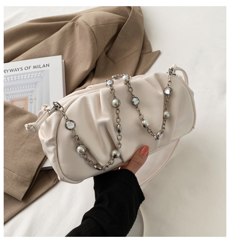 Wholesale Soft Pu Fold Pearl Chain Single Shoulder Handbag Nihaojewelry display picture 54