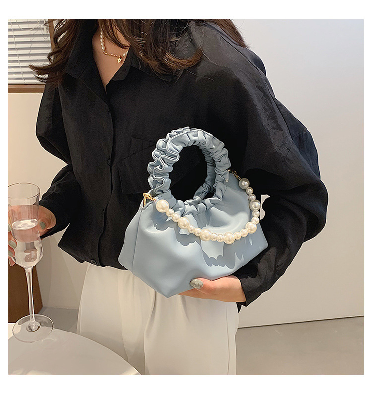 Wholesale Pleated Pearl Chain Solid Color Handbag Nihaojewelry display picture 269