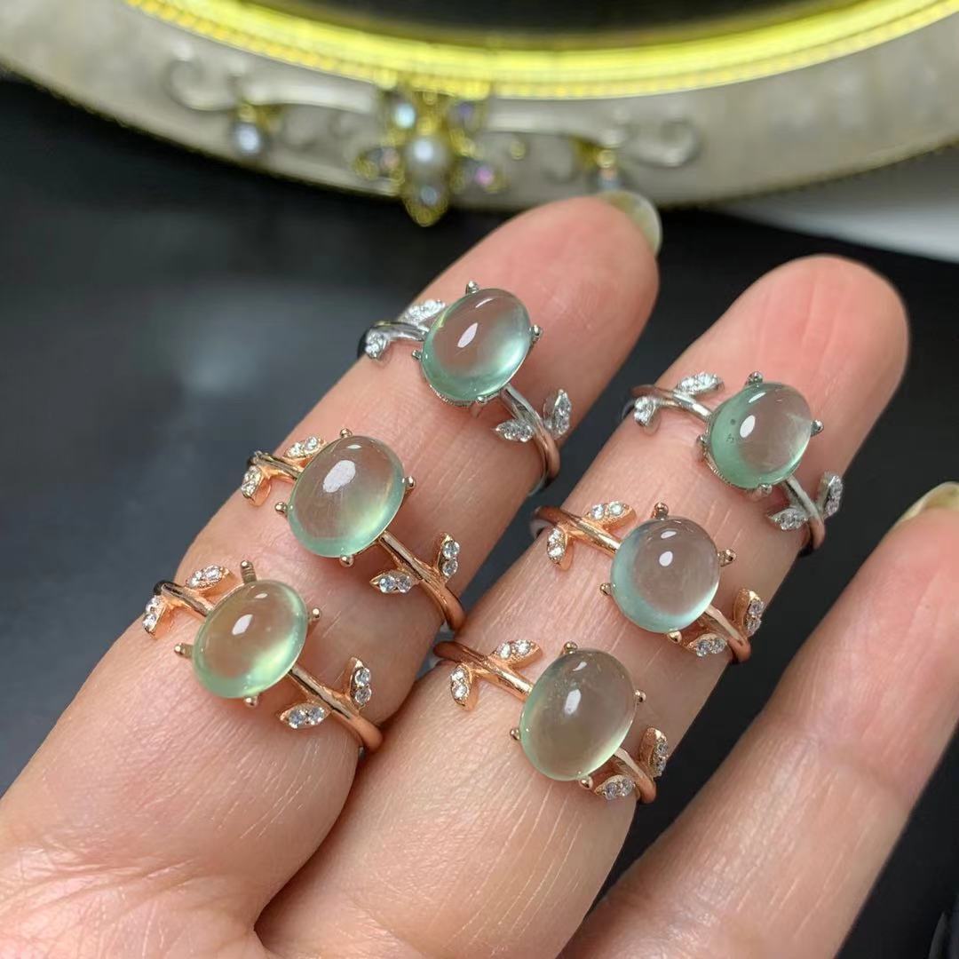 Organic fresh ring with stone