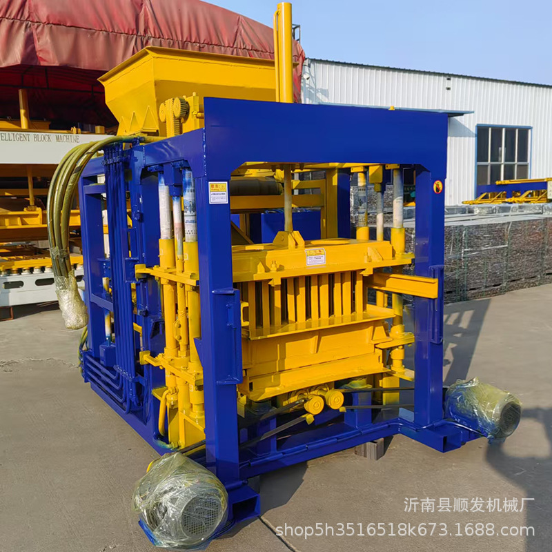 全自动液压砖机小型移动免烧制砖设备彩色路面砖水泥砖智能打砖机