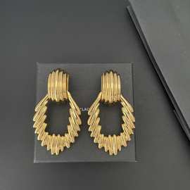 小众新款耳饰黄铜镀金欧美夸张风个性大方轻奢时尚耳夹女复古耳环