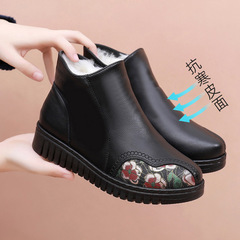 New winter mom shoes, cotton shoes, genuine leather soft soles, anti-slip, middle-aged and elderly short boots, lined for warmth, grandma boots