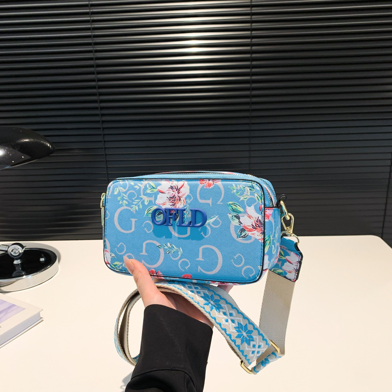Comercio exterior transfronterizo nueva impresión de letras correas anchas moda todo-fósforo estilo caliente cámara bolso bandolera pequeño bolso cuadrado femenino