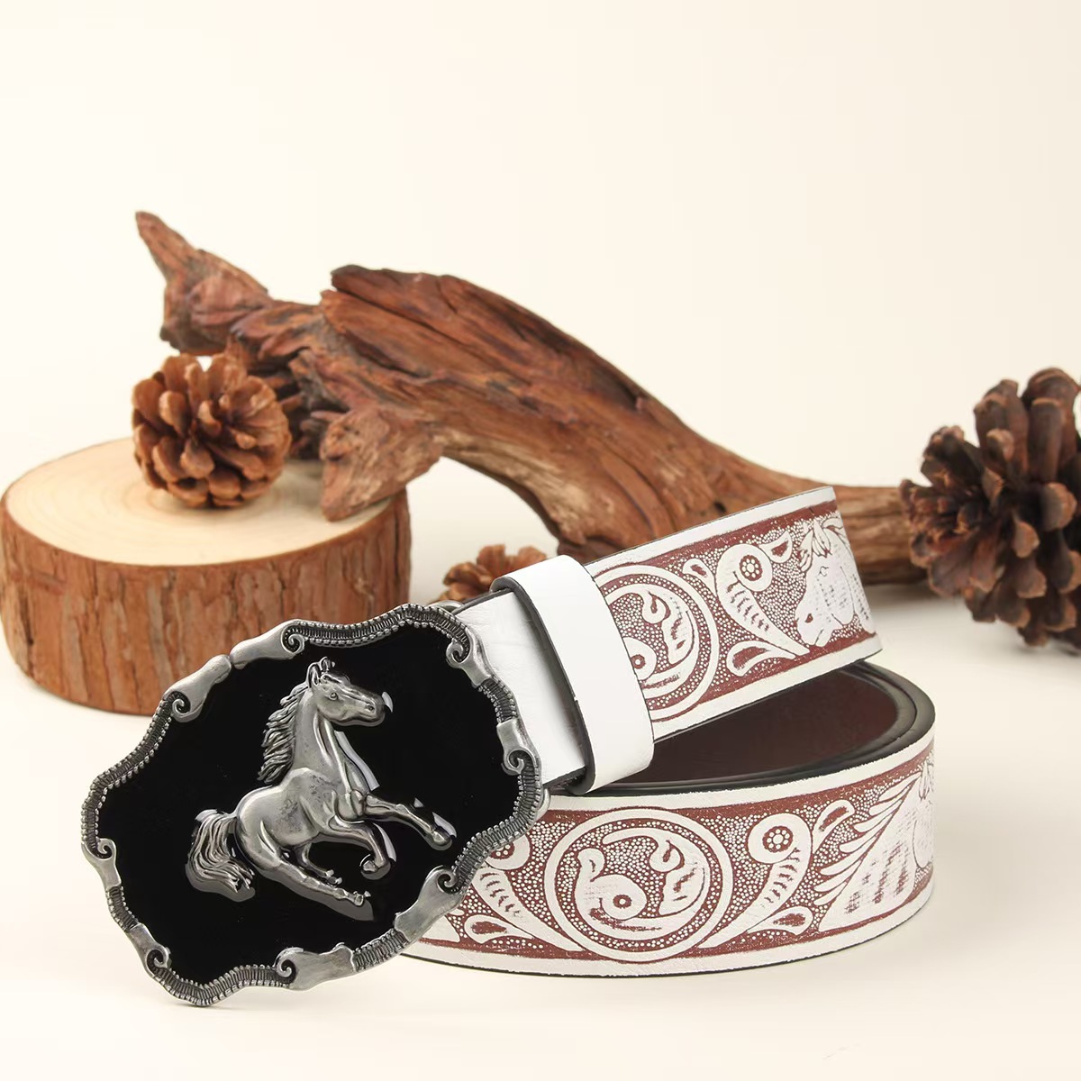 Modischer Ledergürtel für Herren, Vintage-Schnallengürtel, personalisierter Gürtel für junge und mittelalte Männer, geeignet für Jeans, Alltags- und Allzweckkasualstyle, schlichter Herrengürtel.