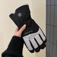 スキー手袋男女冬にはベルベットをつけて保温防風防寒防水を厚くして、タッチパネルの5本のカップルを指すことができる