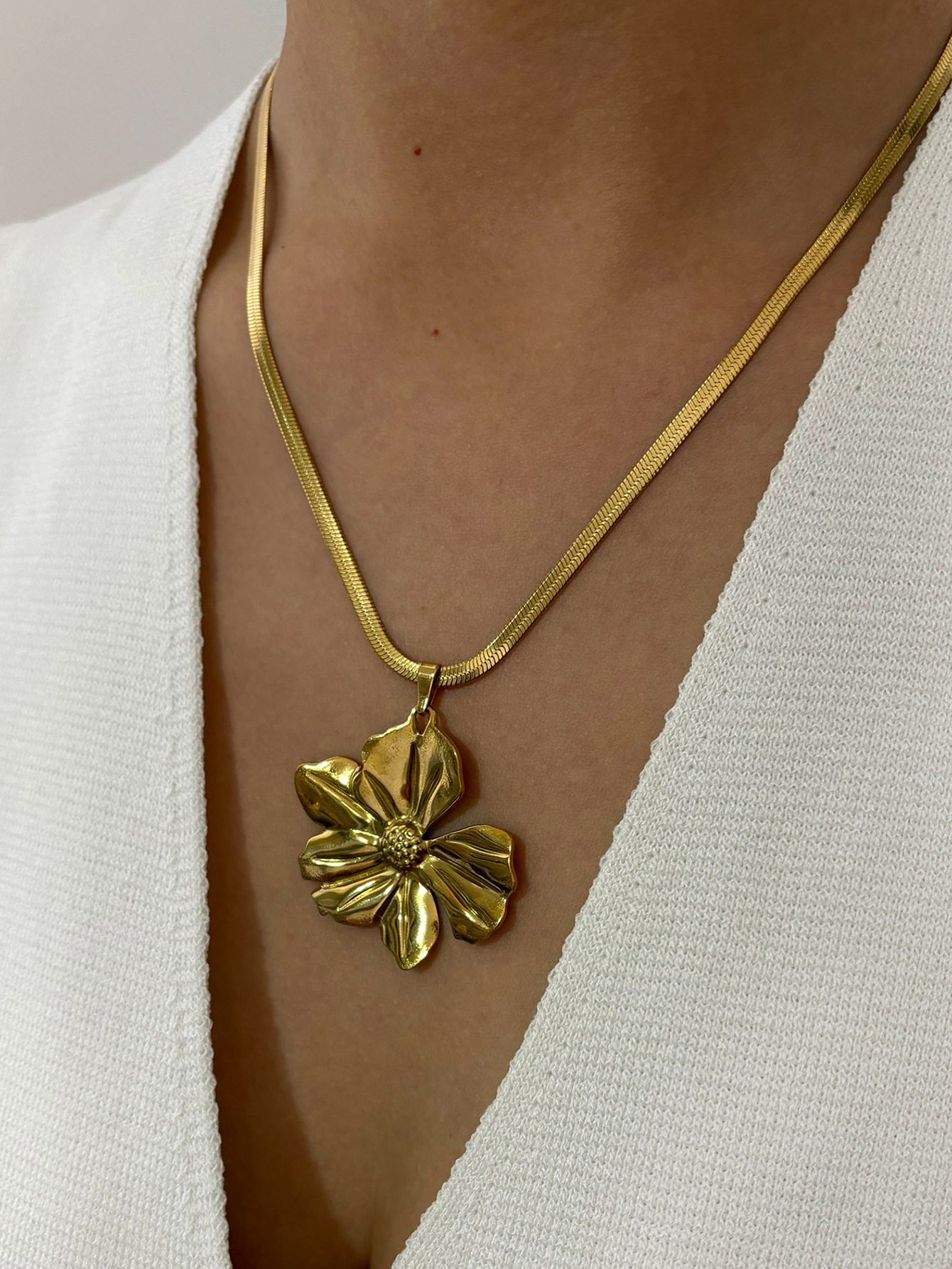 316L Stainless Steel Chain Material snake chain Chain Type 18K Gold Plated 316L Stainless Steel Flower Waterproof Non Tarnish Surgical Steel Exaggerated Snake Chain Pendant Necklace For Women's