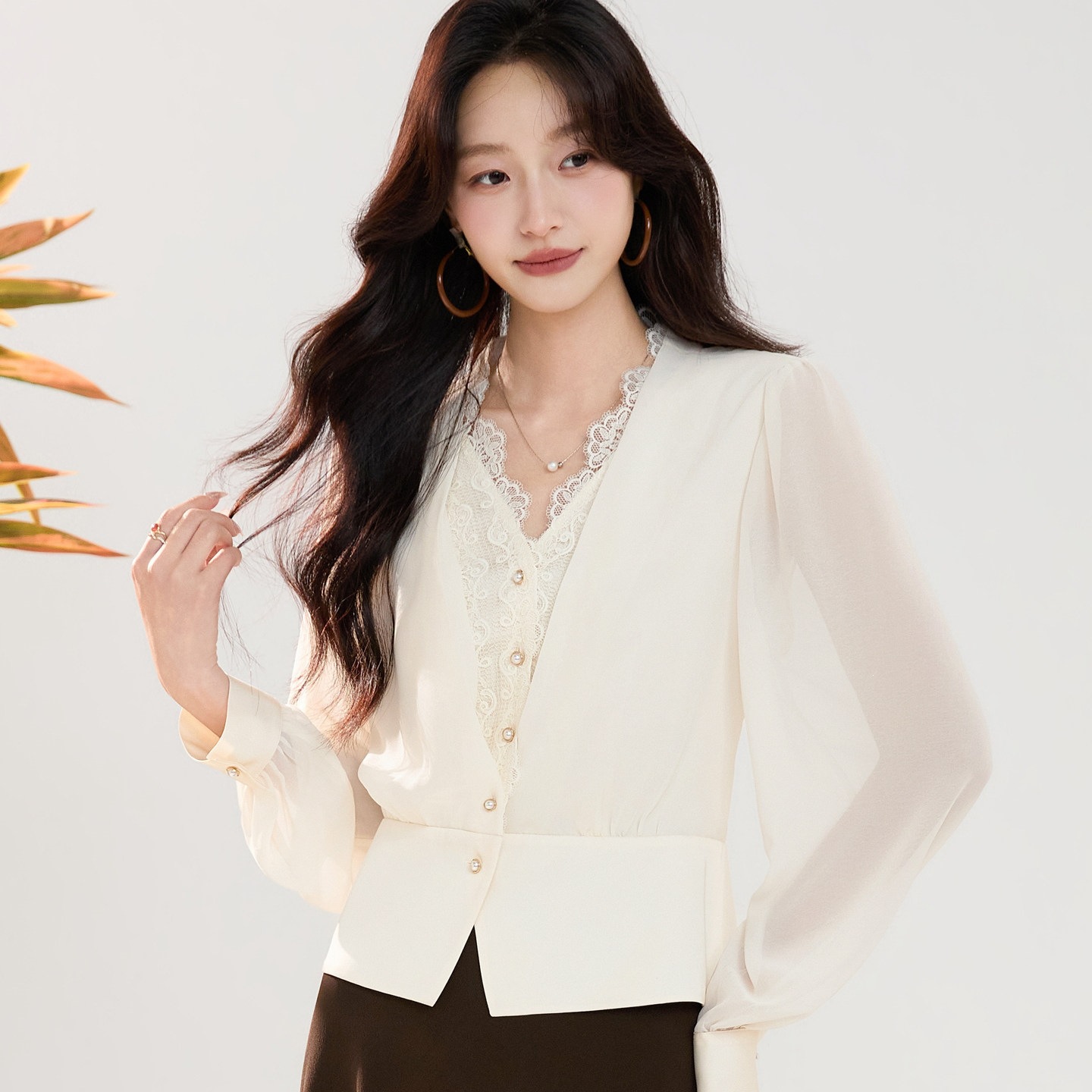 2026 Autumn New Style Lace-trimmed V-neck Chiffon Blouse for Women, Slim Fit Long Sleeve Top, 2961