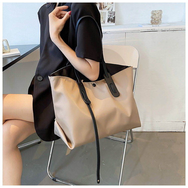 Women's Large Capacity Bag Women's New Fashion All-match Shoulder Tote Bag Casual Simple Oxford Cloth Handbag display picture 11