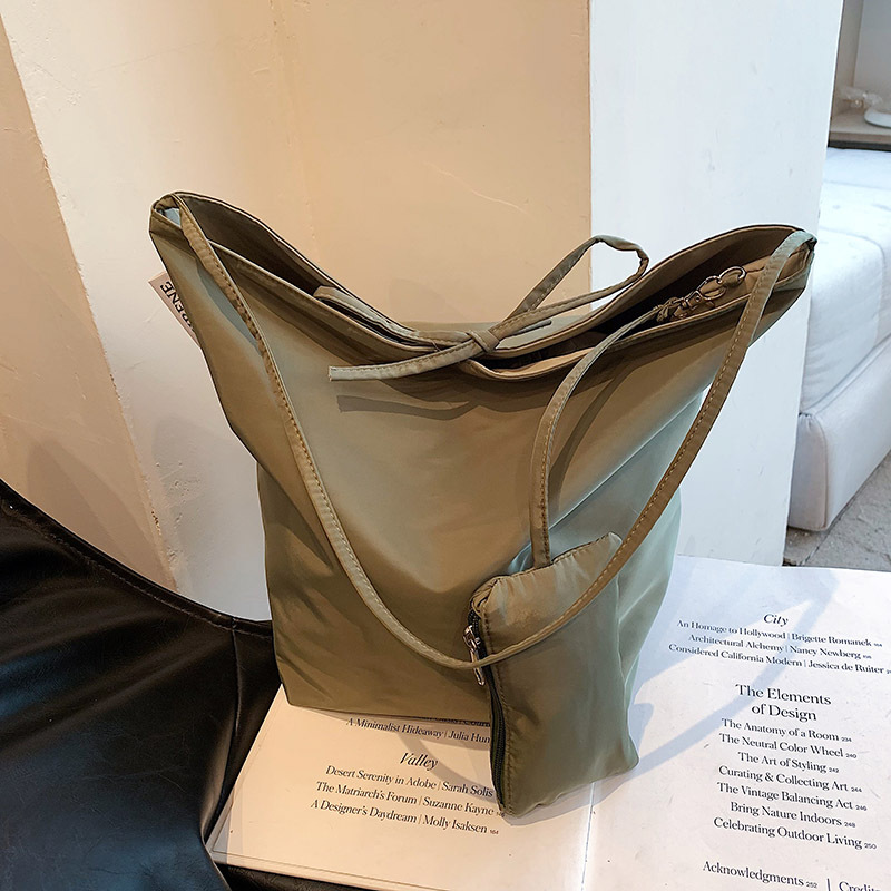 Korean Style Minimalist Large Capacity Nylon Fabric Bag For Women 2024 Summer New Lightweight Versatile Casual Shoulder Bucket Bag - Thumbnail 4