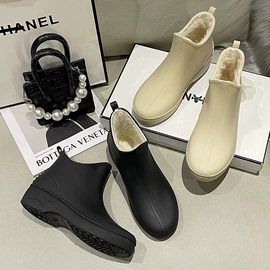 女式雨鞋;男式雨鞋;塑料拖鞋