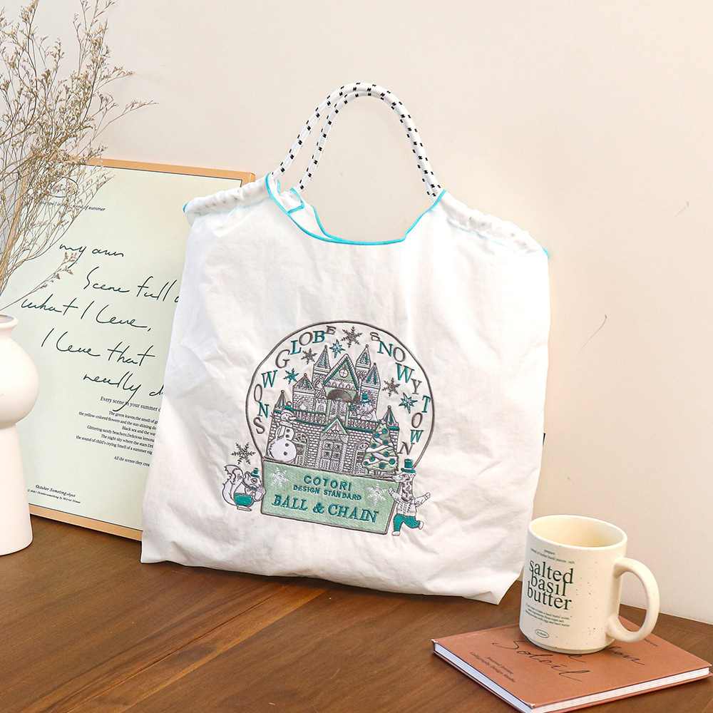 하얀 얼음과 눈의 성