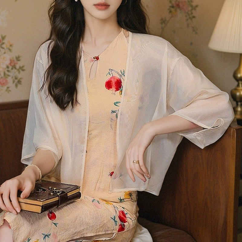 Доставлено 2025 новых китайских шаль-жакетов, летних солнцезащитных кардиганов, тонких женских блузок, маленьких шалей.