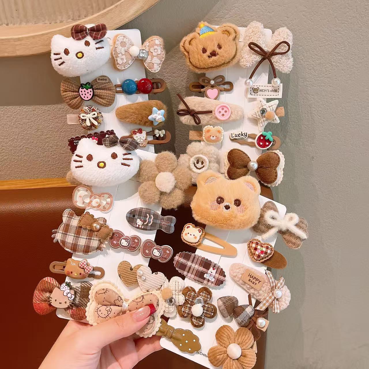 Nuevo otoño y invierno curry Hello Kitty clip para el cabello de gatito niños adorables clip BB para niñas peñas clip para el cabello rotos