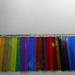 1.1�h����ɫ͸��PVc �F؛�ʱ�Ĥ������ɫPVc��͸��Ь�İ��b����2