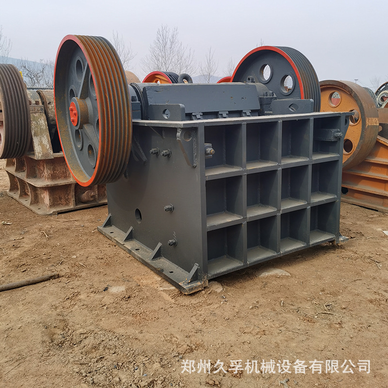 出售二手大型细鄂式破碎机 二手500x1500型时产100吨细颚式破碎机