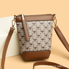 2025新款手机斜挎包女式水桶包口红包耳机包车钥零钱包夏季小包包