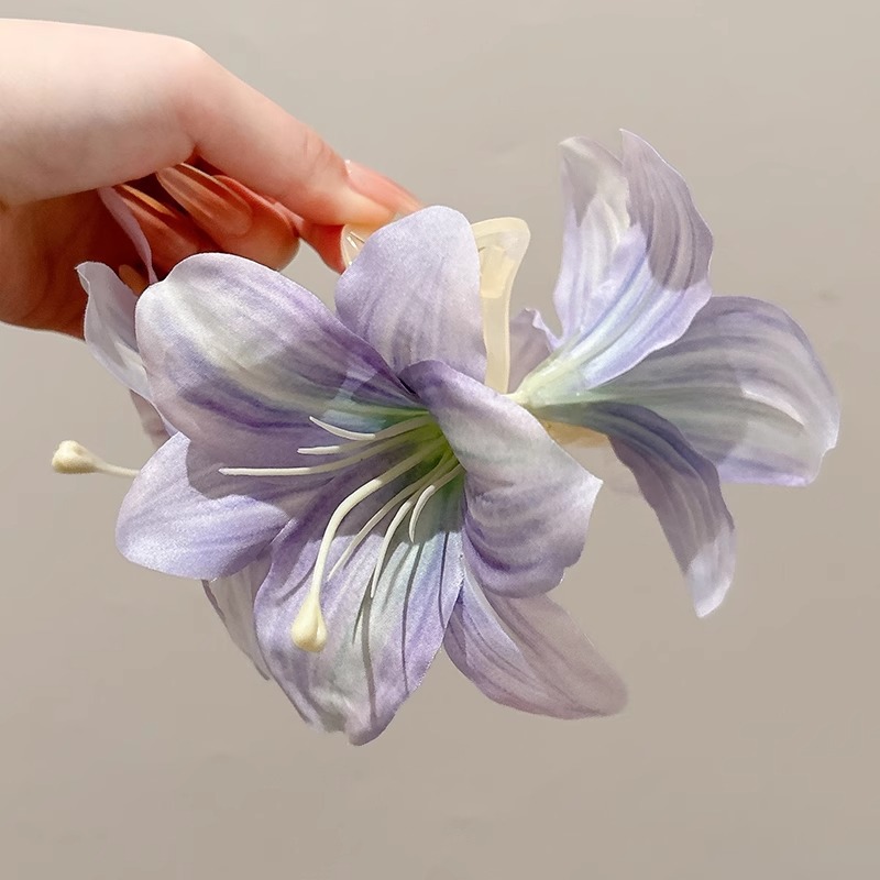 Fresco nicho clip para el cabello femenino super hermoso estereoscópico lirio clip de agarre de flores son un lado suave y dulce clip de pescado