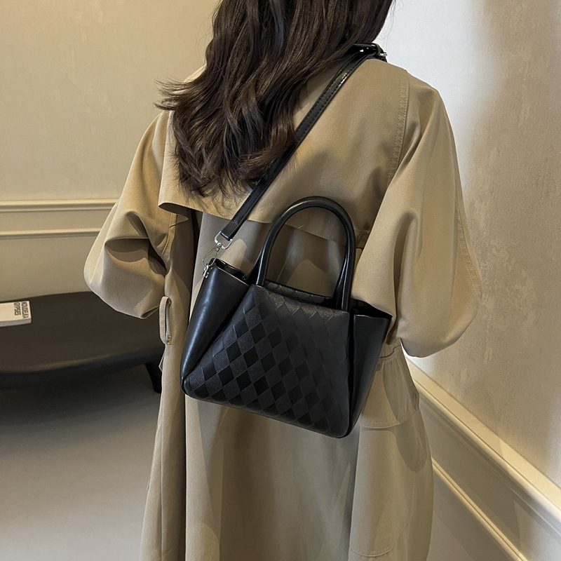 Diseño de moda, bolso de mano universal, bolso de mano para mujeres 2024, nuevo bolso de transporte de viaje, bolso de cubo de agua, bolso de cuadrícula de diamond.