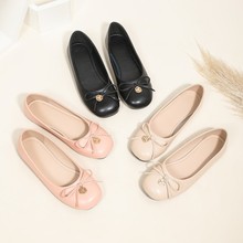 �ǹ�ɫ�����Y�\�ڈA�^ƽ��С��ЬŮ2025�괺���¿������Ьƽ��Ь