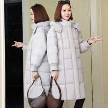 时尚妈妈羽绒服女中长款冬装加厚中年女士高端白鸭绒连帽保暖外套