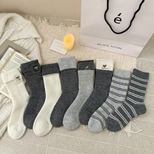 羊毛袜子女秋冬保暖加厚条纹中筒袜日系复古深灰色爱心堆堆长袜