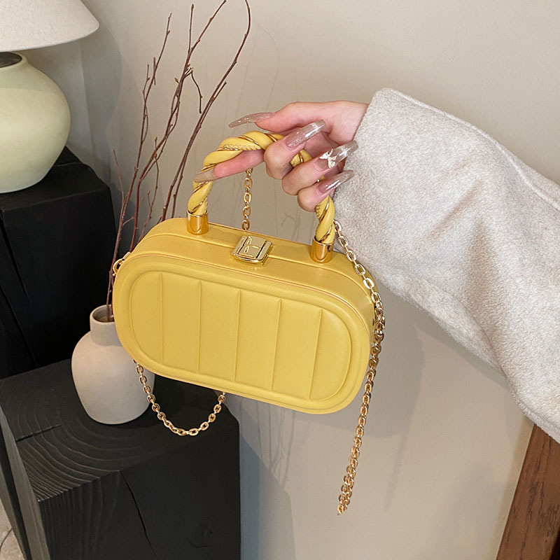 Kleine quadratische Tasche in Kettenkastenform, feminine Mode, einfache, handliche Umhängetasche, neue Umhängetasche 2024_voghion.com
