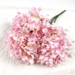 5頭のフランスのアジサイのシミュレーションアジサイの結婚祝いの造花の絹の花のアーチの道は花の家庭の撮影の柔らかい装飾を導いています。
