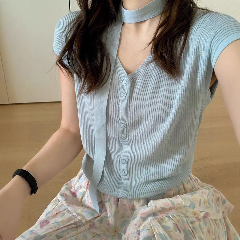 26 Spring/Summer Korean Style Halter V-Neck Knit Top with Small Flutter Sleeves, Single-Breasted, Waist-Cinching, Slim-Fit Sweet Girl T-Shirt Cardigan Top