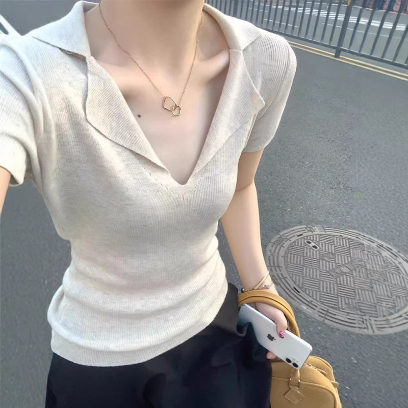 French-Style V-Neck Old Money Style Short-Sleeve Women's Slim-Fit T-Shirt 2026 Summer Turn-Down Collar Ice Silk Knit Polo Shirt Top French-Style V-Neck Old Money Style Short-Sleeve Women's Slim-Fit T-Shirt 2026 Summer Turn-Down Collar Ice Silk Knit Polo Shirt Top