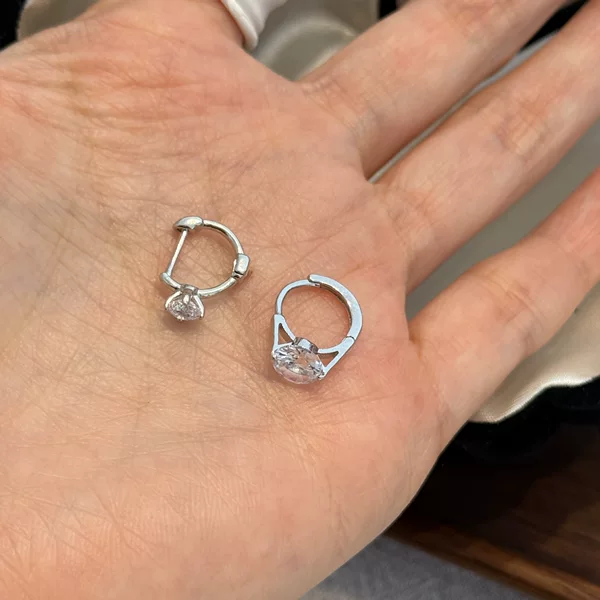 New Niche Design Diamond Ring Style Super Shiny 5A Zircon Eco-Friendly Copper Electroplated Micro-Inlaid Straight Pin Ear Clip Hoop Earrings for Women