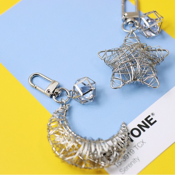 2020 hand-wound wire Diamond Moon pentagonal planet keychain pendant airpods protective case keychain