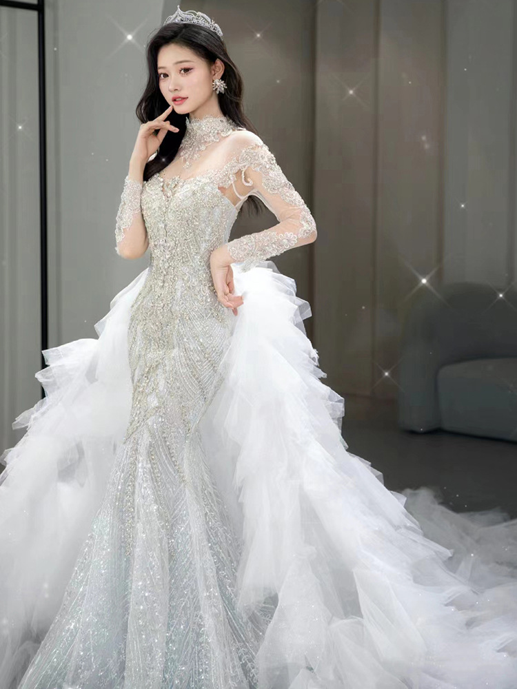 Lace wedding dress