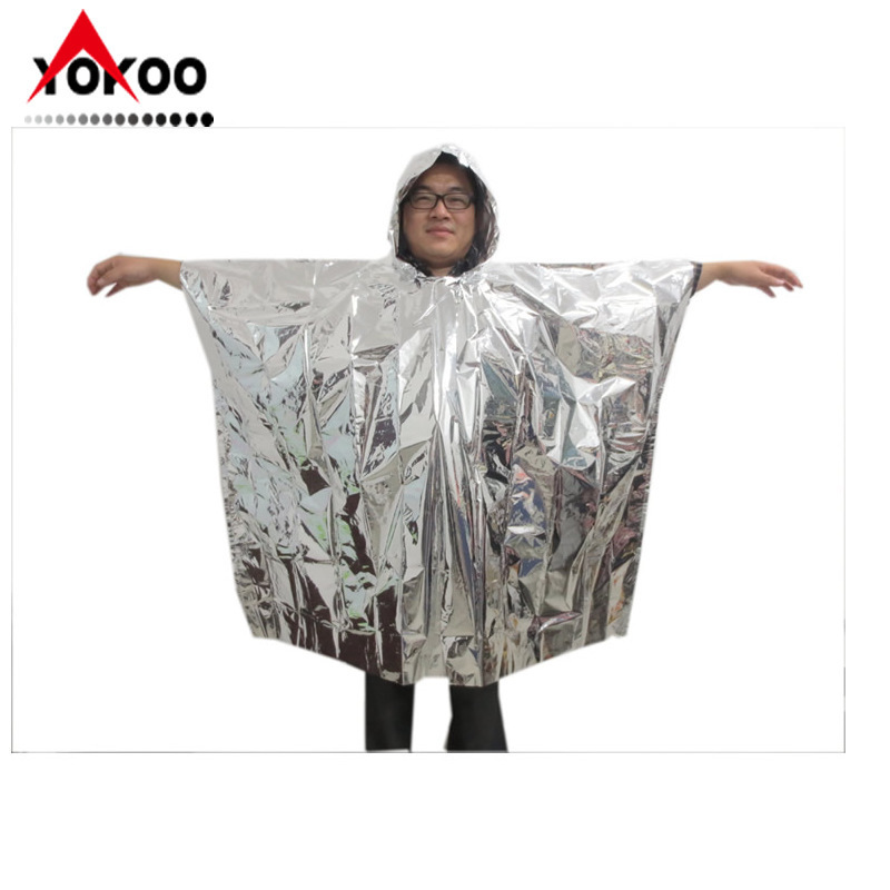 Cold-Proof and Insulated Pe Aluminum Film First Aid Insulated Raincoat Disposable Poncho Emergency Foil Poncho
