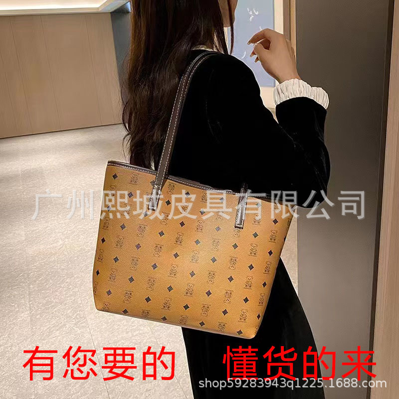 ヨーロッパとアメリカのファッション本革バゲットバッグ女性のサドルバッグ小さな香りのシープスキンチェーンメッセンジャー老眼バッグ秋と冬の新しいスタイル|undefined