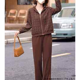 妈妈秋装外套2026新款中老年运动套装女春秋贵夫人洋气拼接两件套
