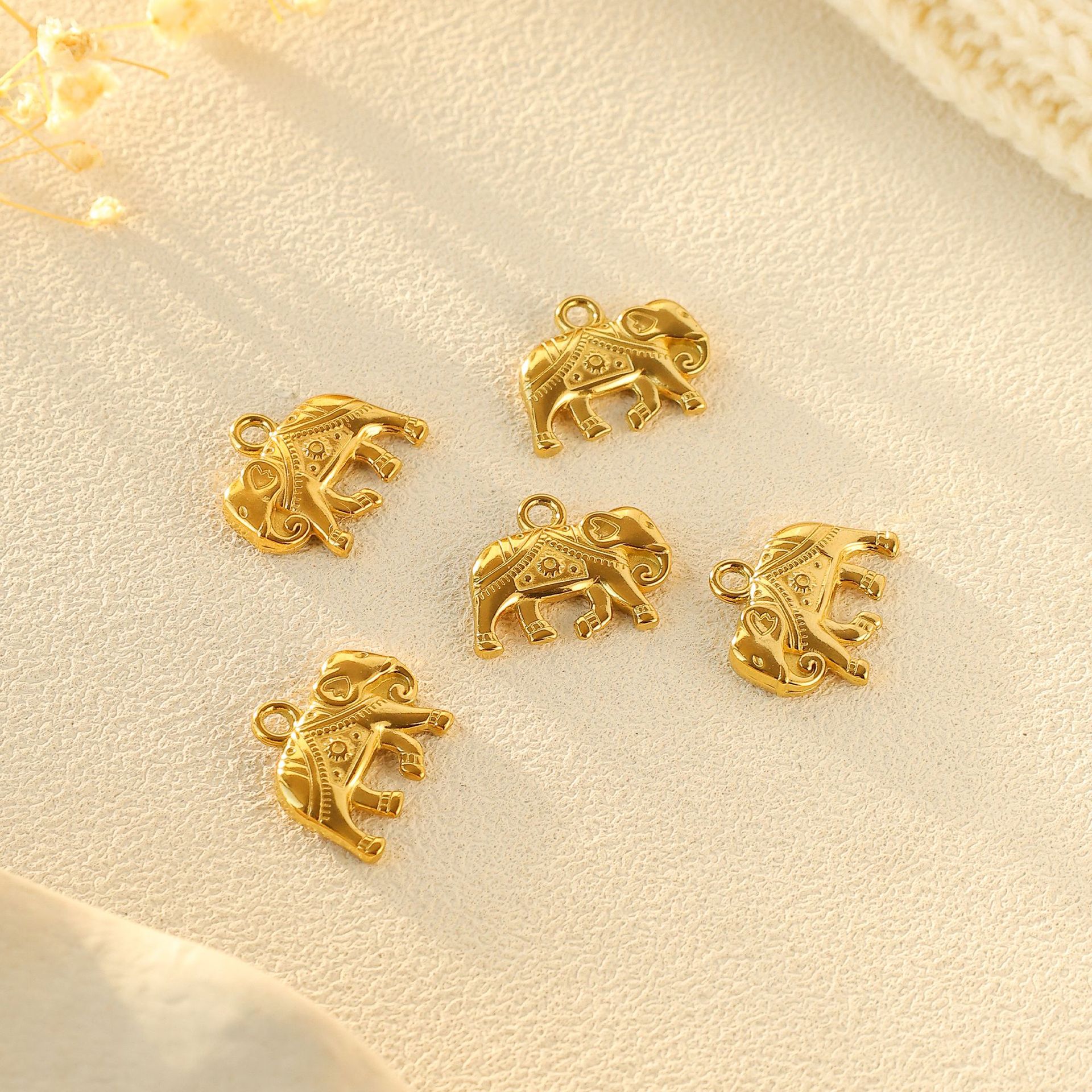 Elephant Pattern 10 PCS/Package 304 Stainless Steel Elephant Pendant