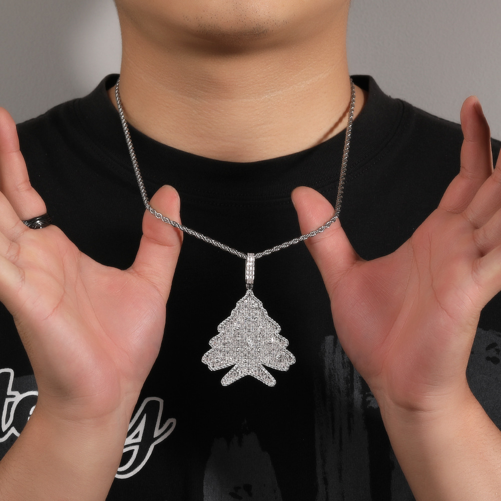 Collana con ciondolo a forma di albero di Natale con zirconi in rame esclusivo Hip Hop Winter, accessori per gioielli dall'atmosfera unica_voghion.com
