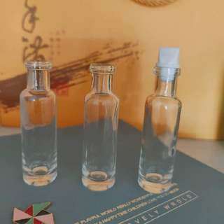 厂家直销12ml精油瓶透明香水卡口玻璃瓶带塑料堵头内塞化妆品瓶