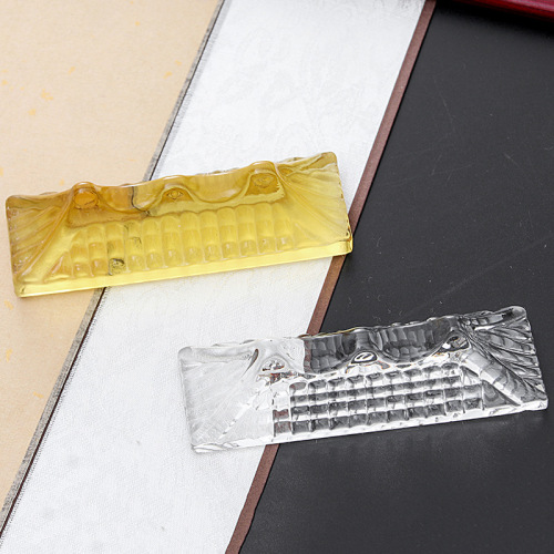 Lotus-shaped glass pen stand with Xiang edge decoration, pen holder, pen holder, brush calligraphy, four treasures of study supplies and tools
