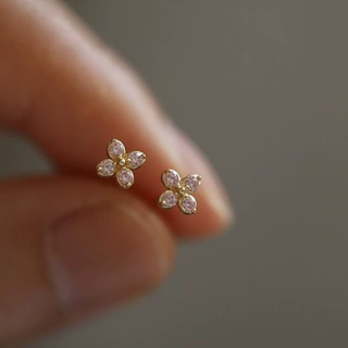 粉钻十字花耳钉简约小众优雅气质耳环森系小清新百搭高级感耳饰潮