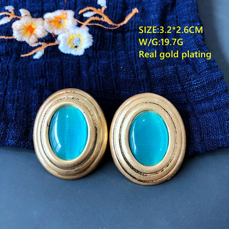 26g Weight No Inlaid Inlay Material Earrings, Ear Studs Classification Wedding, Travel Occasion Printing Pattern Women'S Gender Plating Design Fashion Style Grey, Red, Blue, Silver, Black Color Modern Re-engraved Medieval Silver Needle Stud Earrings Colored Gemstones Gray Color Shell Earrings 7