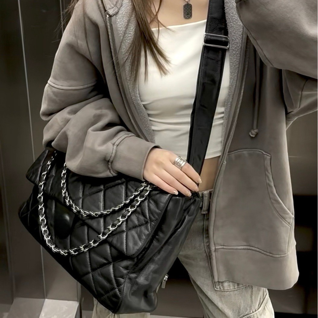 广州鱼子酱菱格穿皮链条包轻奢小香风大容量通勤单肩斜挎小方包