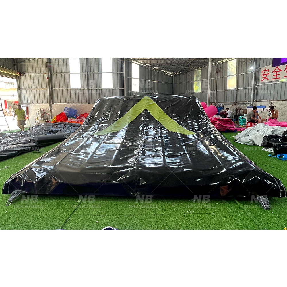 Cojín de aire de esquí inflable al aire libre grande para entrenamiento de motocicleta extremo deportivo seguro anti-caída cojín de aire de onda inclinada