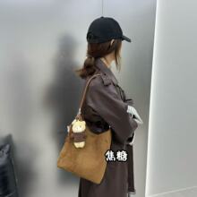 绒布包包2025新款时尚百搭单肩斜挎包女高级感软皮腋下包洋气原创