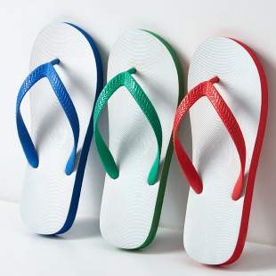 Flip flops outdoor wear personality beach sandals men's fashion Thailand personality Student Non-slip social wear-resistant platform