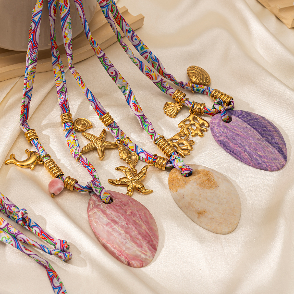 Collar de acero de titanio TENA Europa y los Estados Unidos dulce y fresco estilo chica de piedra natural bufandas collar nicho de joyería transfronteriza