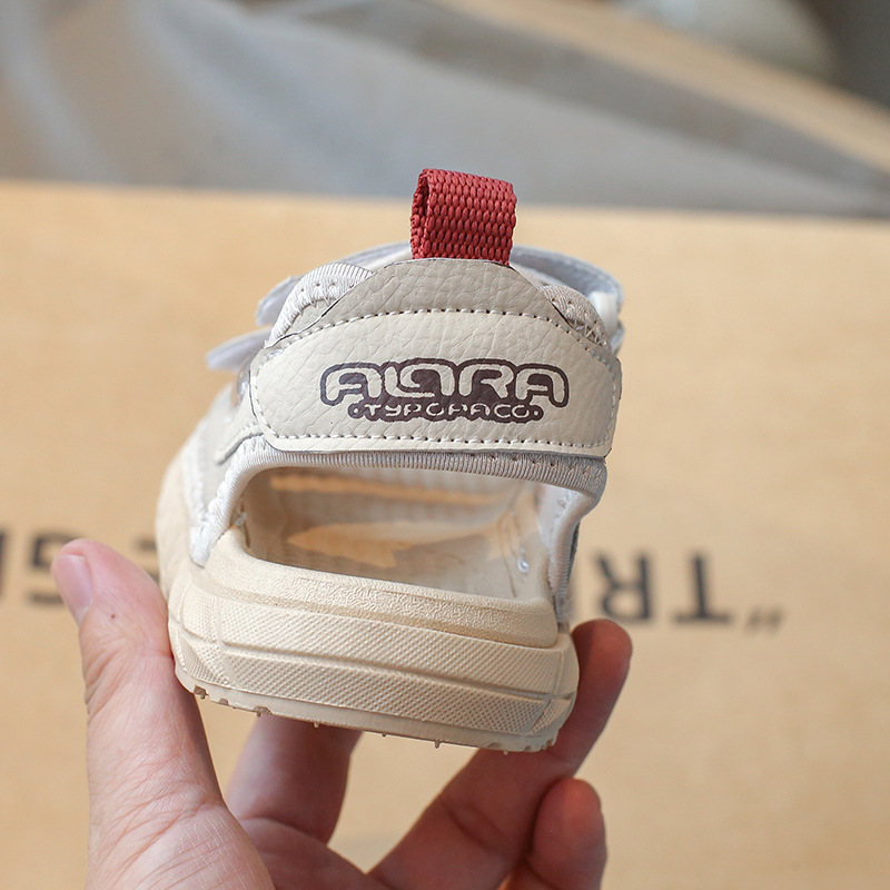 Sandalias para niños mayores, modelo 2026, sandalias de verano con punta abierta y suela suave antideslizante, zapatos de playa para niños pequeños.